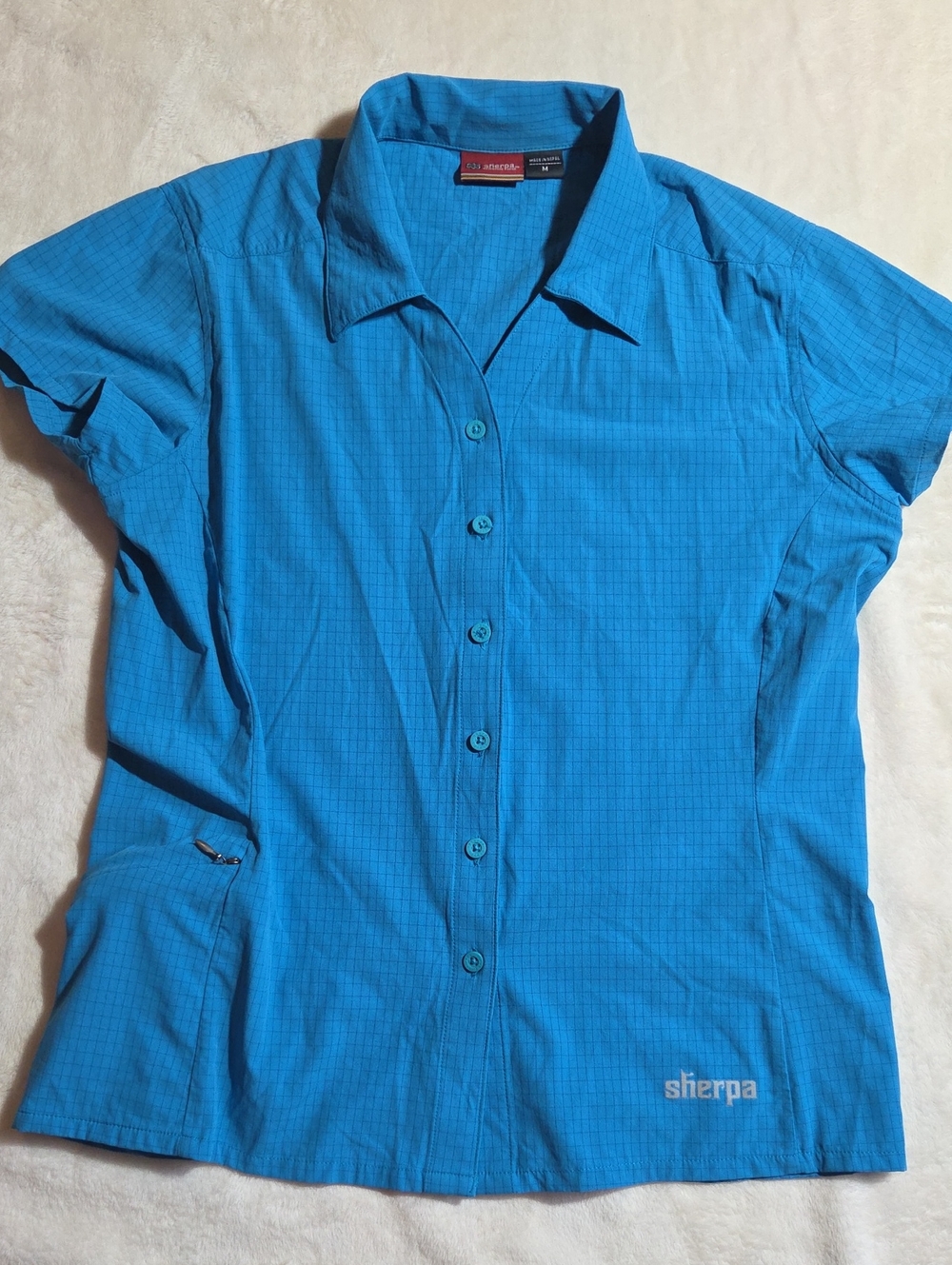 Sherpa Short-Sleeve Button-Front Shirt in Bright Blue